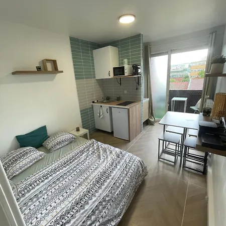 Superbe Neuf Avec Balcon *