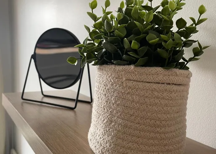 Superbe Neuf Avec Balcon *