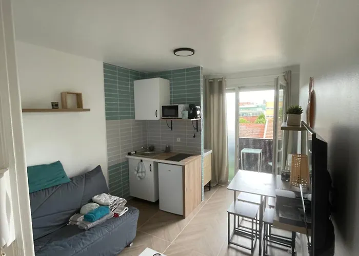 Superbe Neuf Avec Balcon *